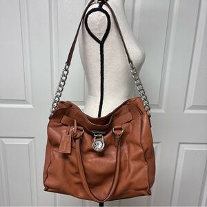 EUC large size Michael Kors Hamilton satchel w/ signature lock, key, & dust bag